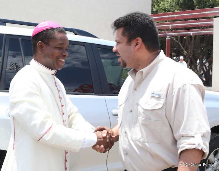 Nuncio Apost&oacute;lico recorre avances de Museo San Juan Pablo II